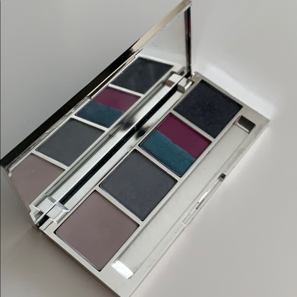 Anastasia Beverly Hills eyeshadow palette